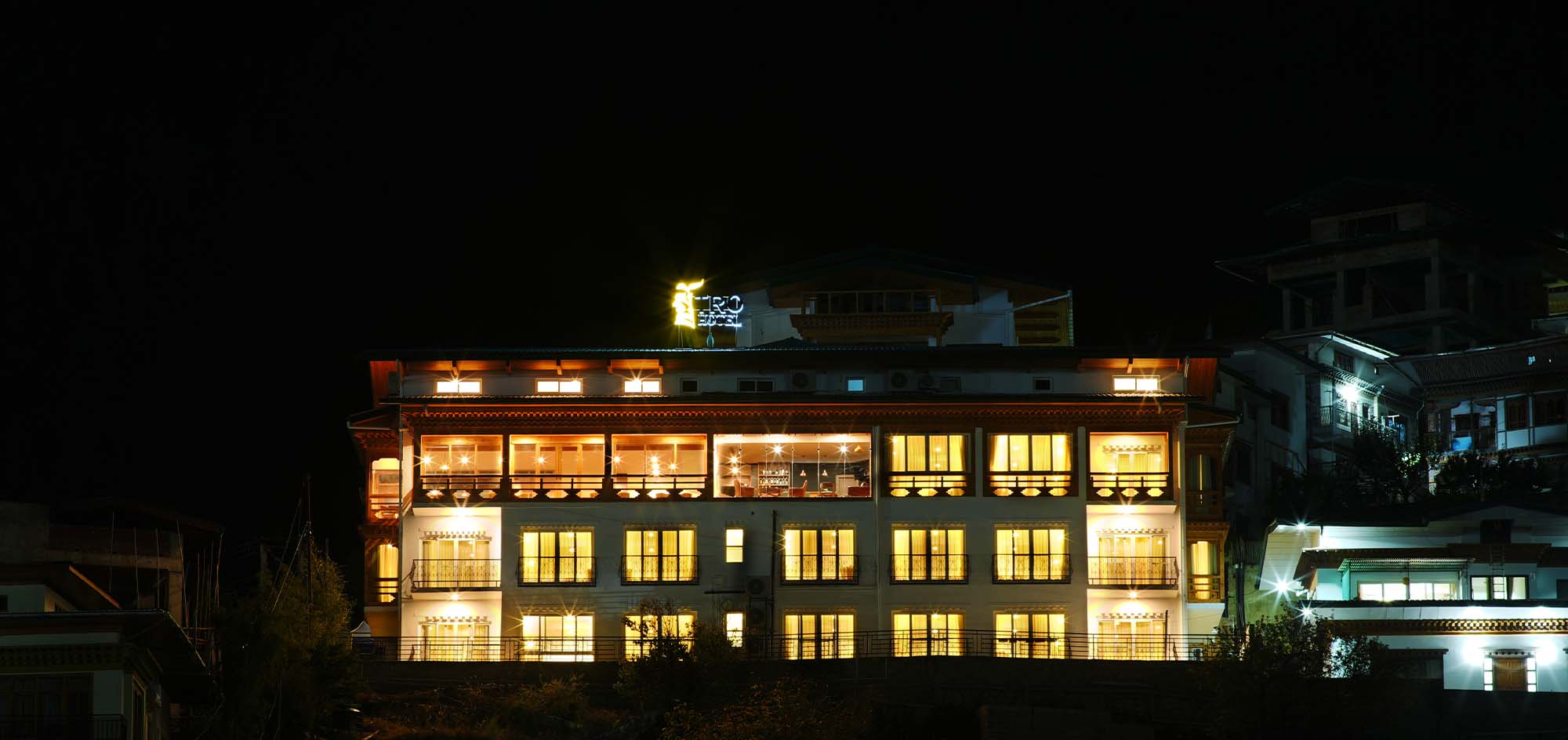 LUXURY HOTEL